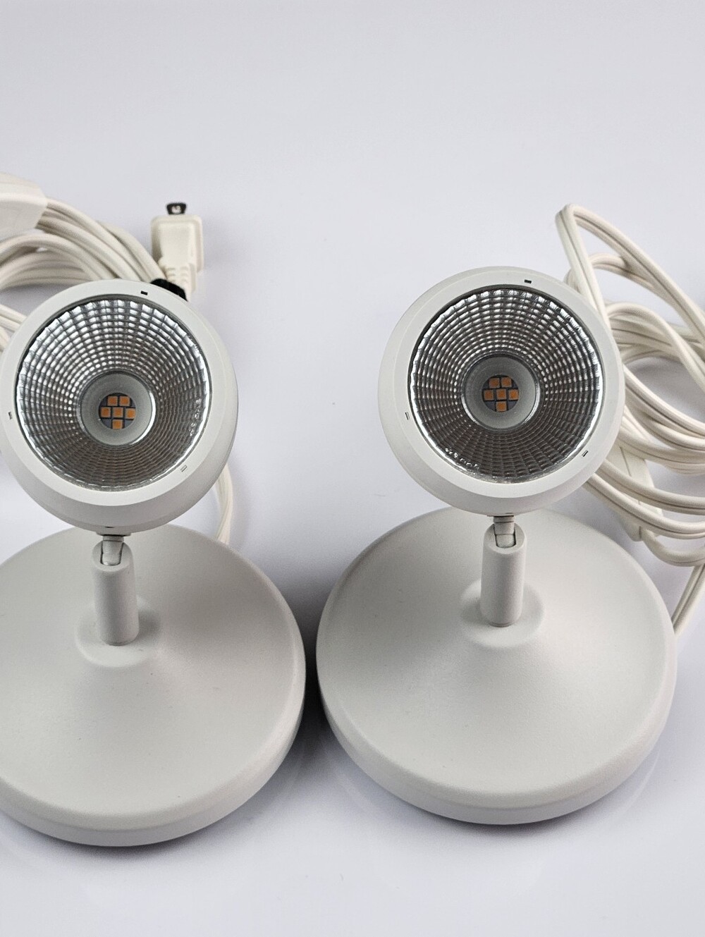 Hampton Bay LED Plug In Accent Spot Lights Pair White 6W Model 5R1603N Tested